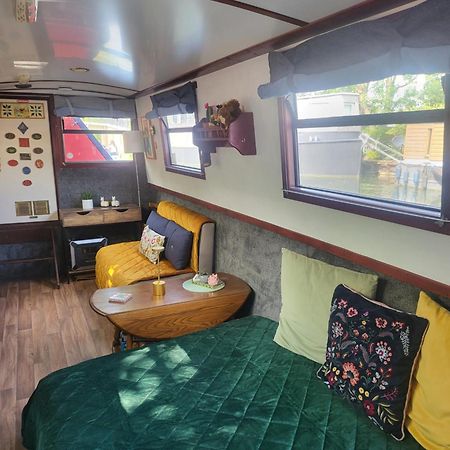 Comfy Canal Boat In Little Venice For Family & Friends Hotel London Exterior photo